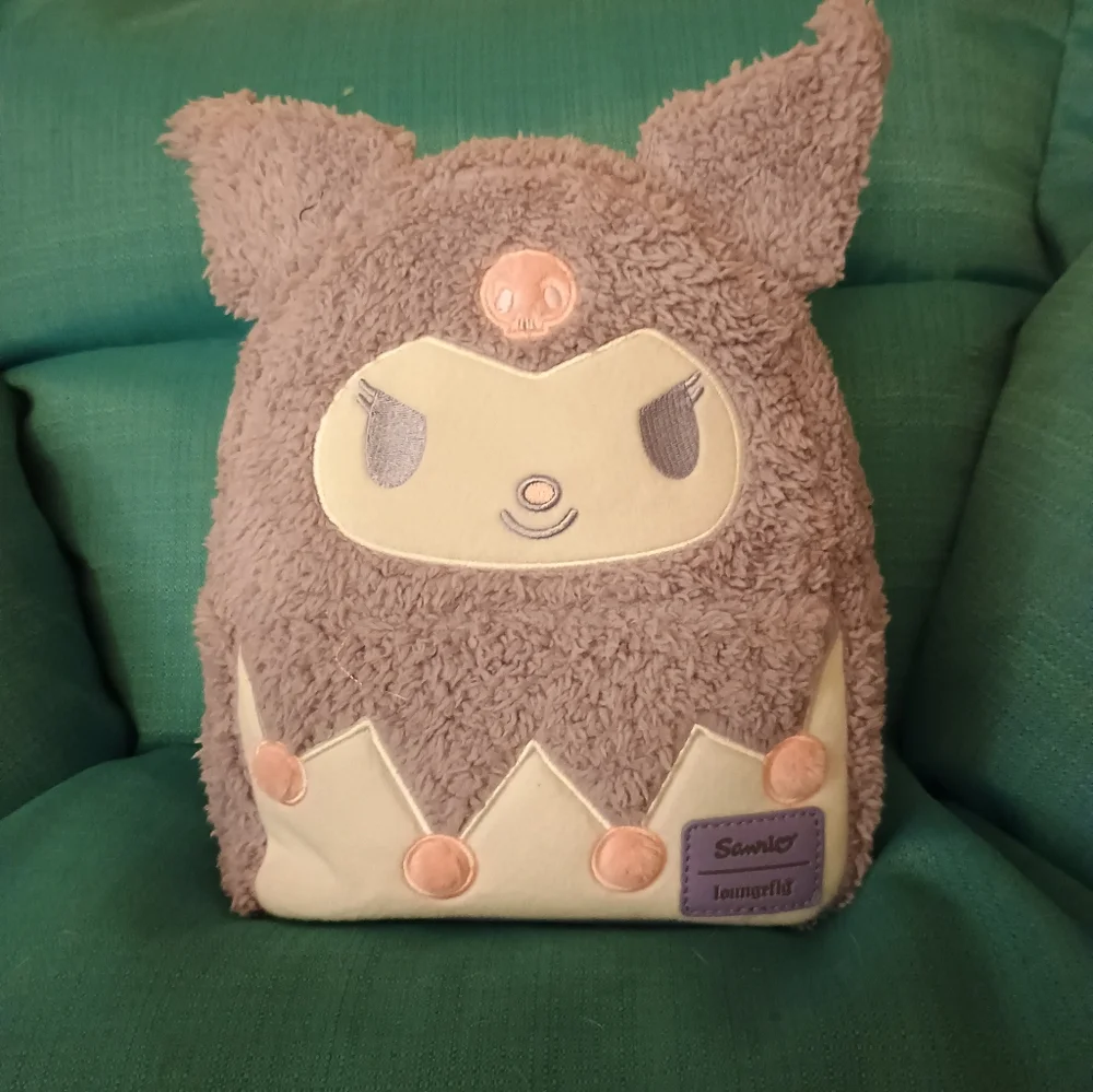 ๐ Host Pick๐ ๐ LOUNGEFLY KUROMI Mini Backpack - Picture 2 of 7